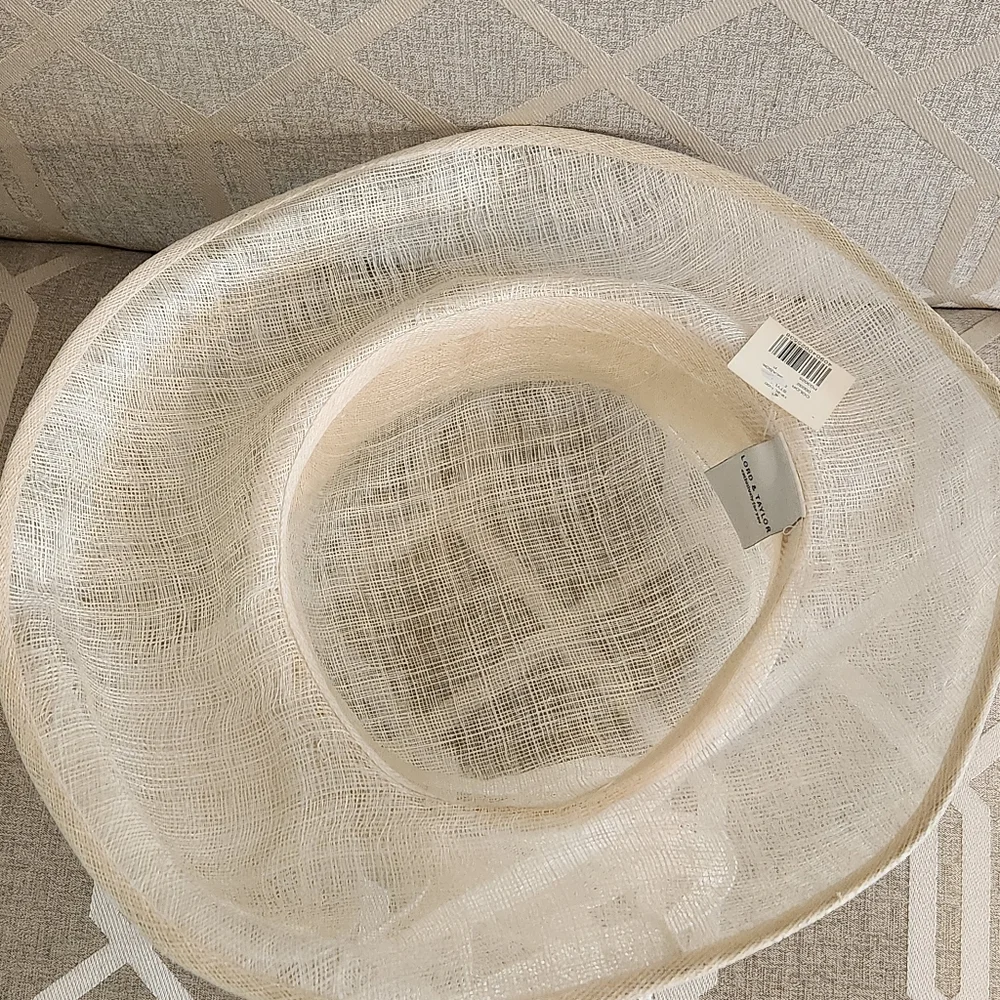 Lord and Taylor new with tags cream  hat with bow - Picture 6 of 6